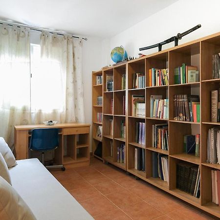 3 Bedroom Awesome Home In La Algaba Екстер'єр фото